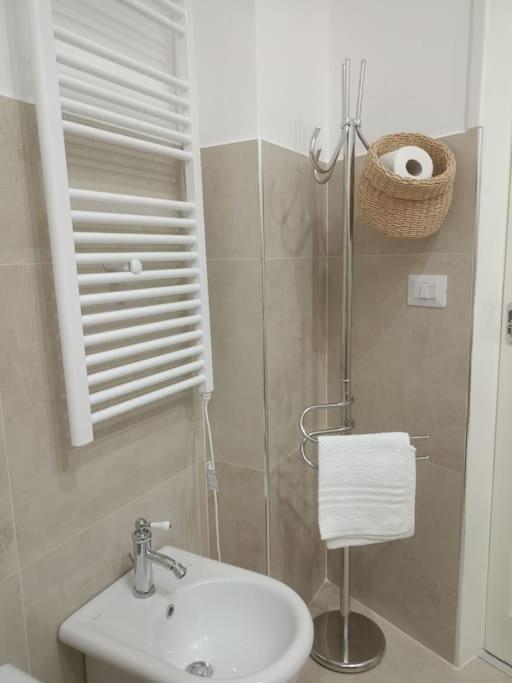 Appartamento La Casa Di Madhu Catania Esterno foto